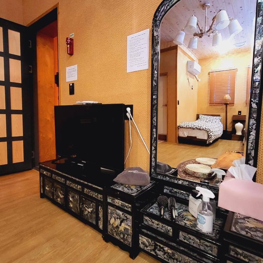 Leehakjang Guesthouse Mokpo Exteriör bild